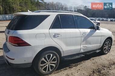Внедорожник / Кроссовер Mercedes-Benz GLE-Class 2016 в 