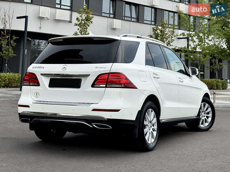 Внедорожник / Кроссовер Mercedes-Benz GLE-Class 2016 в Киеве