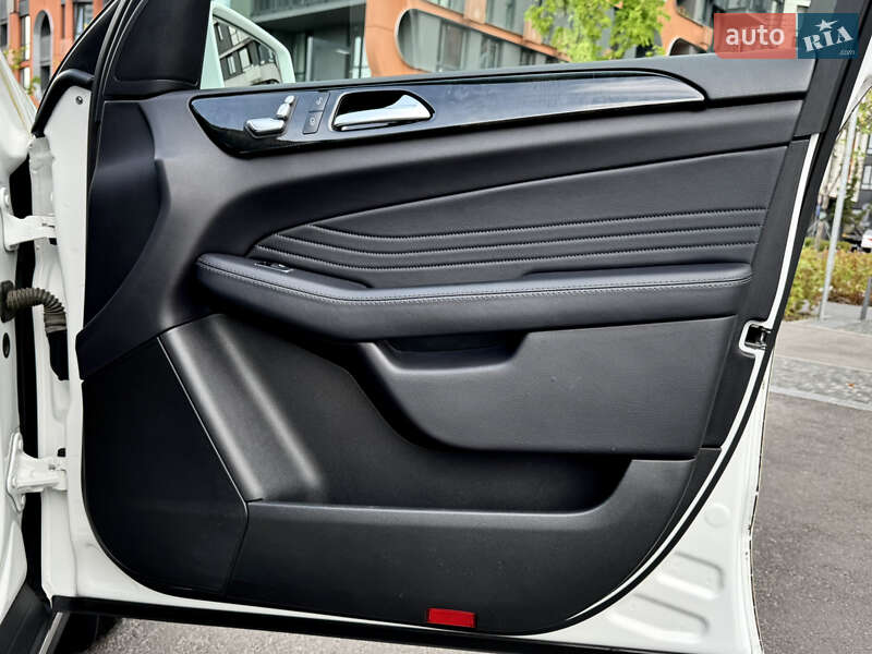 Внедорожник / Кроссовер Mercedes-Benz GLE-Class 2016 в Киеве