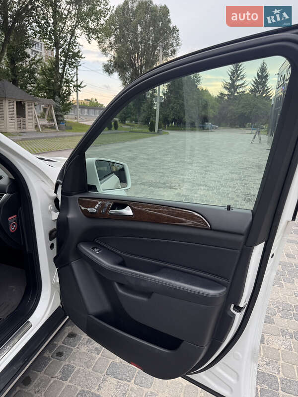 Внедорожник / Кроссовер Mercedes-Benz GLE-Class 2015 в Тернополе