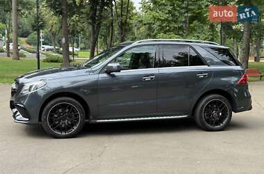 Позашляховик / Кросовер Mercedes-Benz GLE-Class 2016 в 