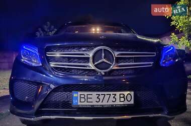 Позашляховик / Кросовер Mercedes-Benz GLE-Class 2016 в 