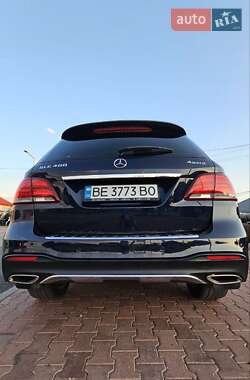 Позашляховик / Кросовер Mercedes-Benz GLE-Class 2016 в 