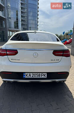 Внедорожник / Кроссовер Mercedes-Benz GLE-Class 2018 в 