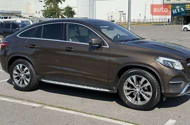 Внедорожник / Кроссовер Mercedes-Benz GLE-Class 2016 в 