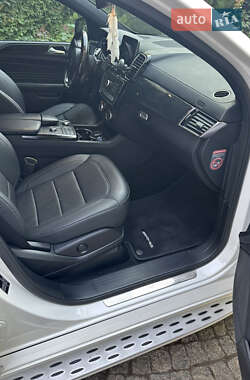 Внедорожник / Кроссовер Mercedes-Benz GLE-Class 2017 в 