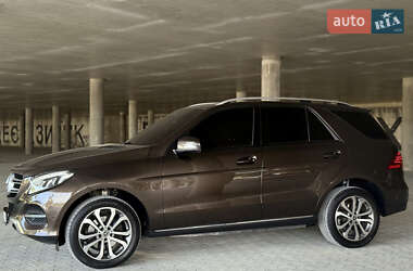 Внедорожник / Кроссовер Mercedes-Benz GLE-Class 2016 в 