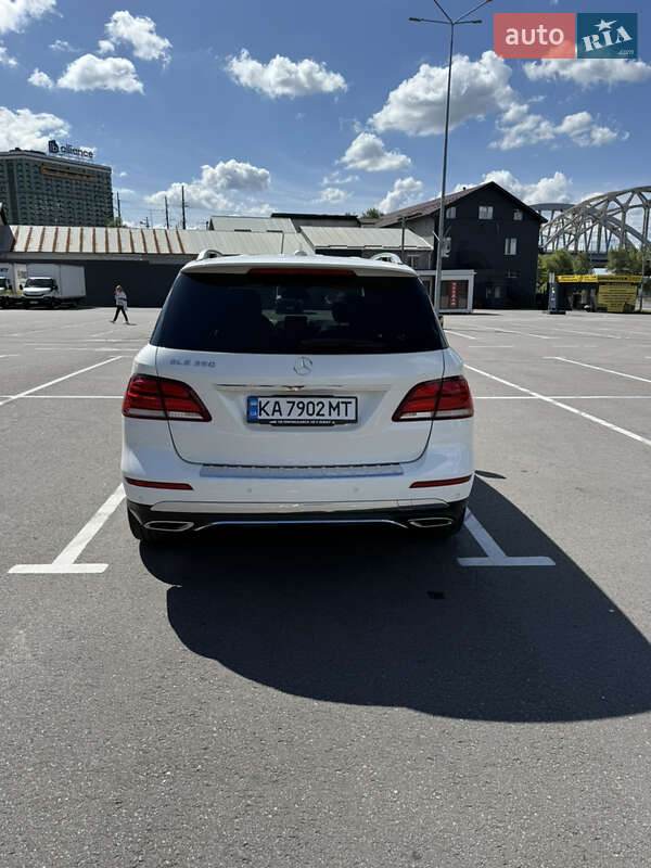 Внедорожник / Кроссовер Mercedes-Benz GLE-Class 2016 в Киеве