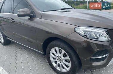 Внедорожник / Кроссовер Mercedes-Benz GLE-Class 2017 в 