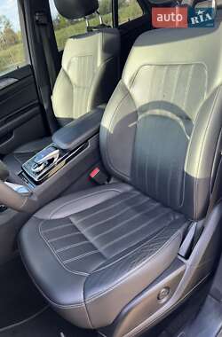 Внедорожник / Кроссовер Mercedes-Benz GLE-Class 2016 в 