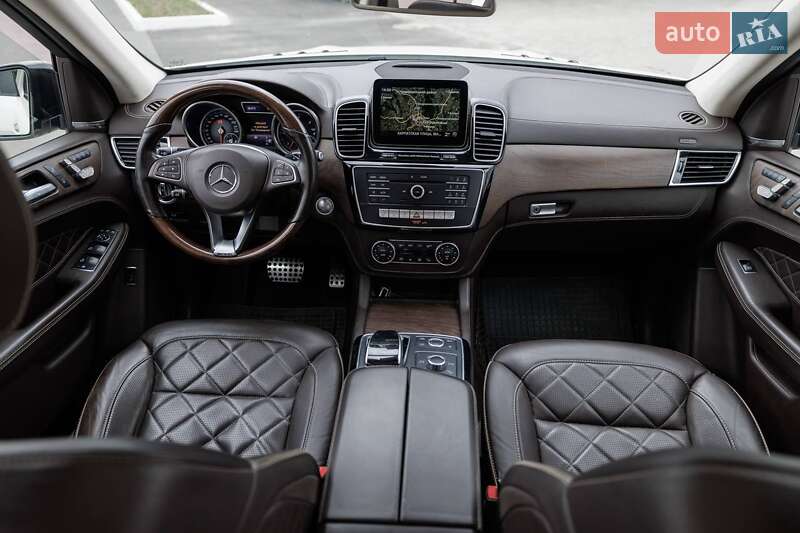 Внедорожник / Кроссовер Mercedes-Benz GLE-Class 2016 в Брошневе