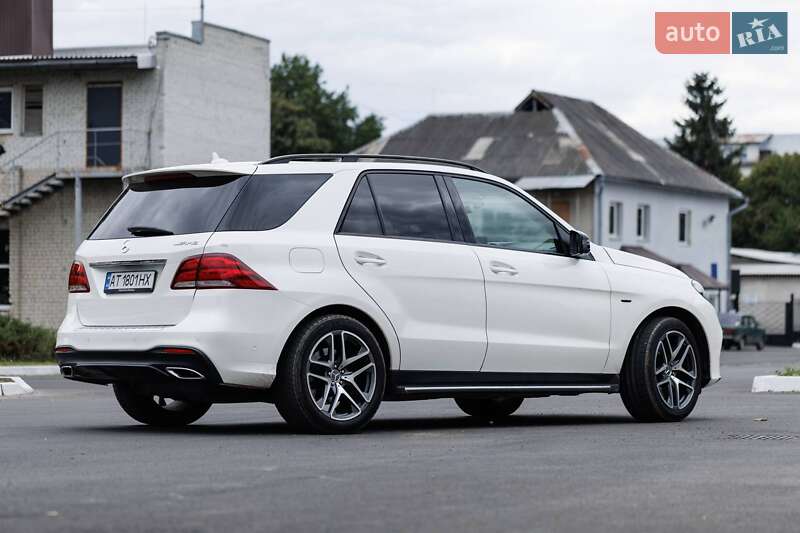 Внедорожник / Кроссовер Mercedes-Benz GLE-Class 2016 в Брошневе