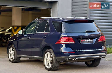 Внедорожник / Кроссовер Mercedes-Benz GLE-Class 2016 в 