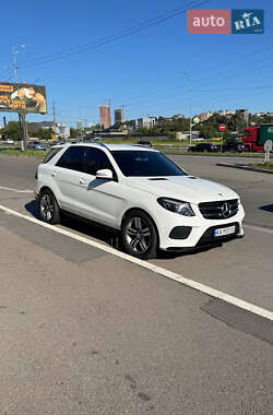Внедорожник / Кроссовер Mercedes-Benz GLE-Class 2016 в 