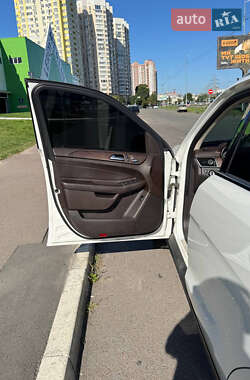Внедорожник / Кроссовер Mercedes-Benz GLE-Class 2016 в 