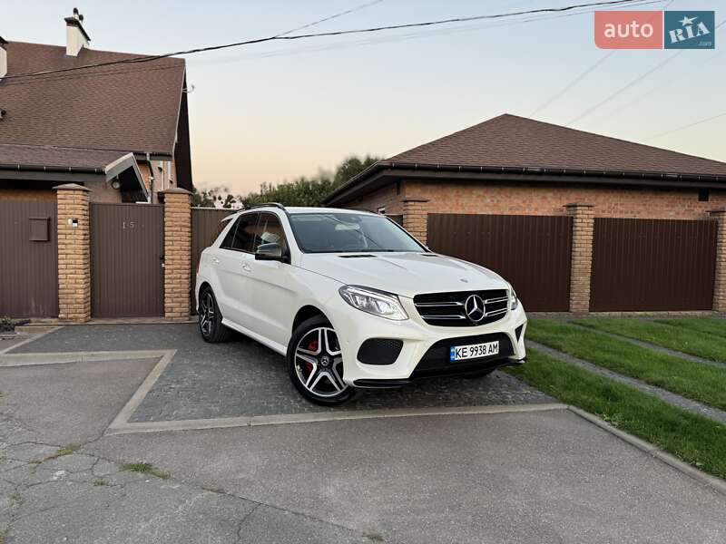 Позашляховик / Кросовер Mercedes-Benz GLE-Class 2017 в Києві фото 10 Позашляховик / Кросовер Mercedes-Benz GLE-Class 2017 в Києві