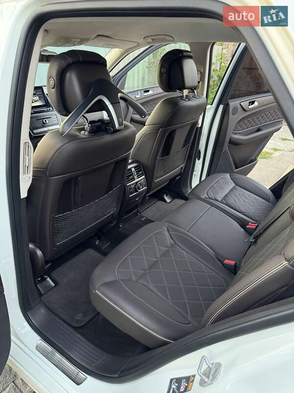 Позашляховик / Кросовер Mercedes-Benz GLE-Class 2017 в Києві фото 49 Позашляховик / Кросовер Mercedes-Benz GLE-Class 2017 в Києві