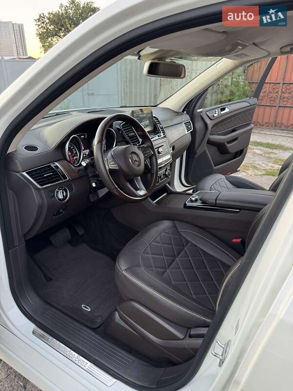 Позашляховик / Кросовер Mercedes-Benz GLE-Class 2017 в Києві фото 69 Позашляховик / Кросовер Mercedes-Benz GLE-Class 2017 в Києві