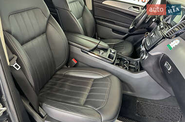 Внедорожник / Кроссовер Mercedes-Benz GLE-Class 2015 в 