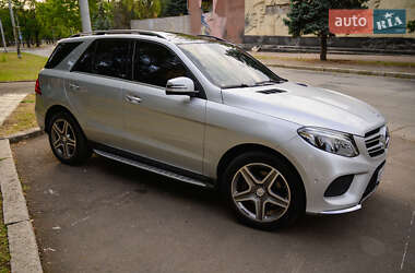 Внедорожник / Кроссовер Mercedes-Benz GLE-Class 2016 в 