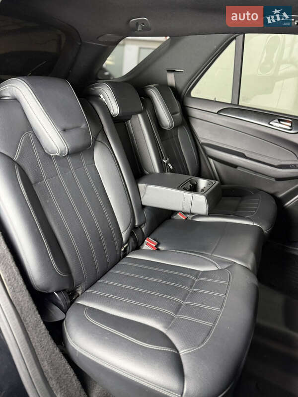 Внедорожник / Кроссовер Mercedes-Benz GLE-Class 2018 в Одессе фото 26 Внедорожник / Кроссовер Mercedes-Benz GLE-Class 2018 в Одессе