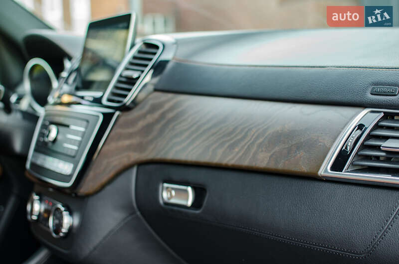 Внедорожник / Кроссовер Mercedes-Benz GLE-Class 2016 в Днепре