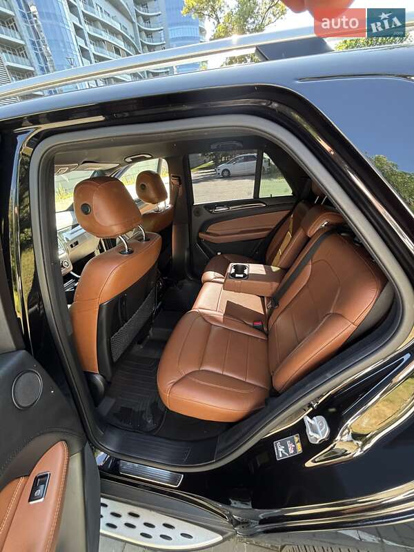 Внедорожник / Кроссовер Mercedes-Benz GLE-Class 2015 в Киеве фото 18 Внедорожник / Кроссовер Mercedes-Benz GLE-Class 2015 в Киеве