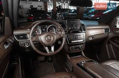 Позашляховик / Кросовер Mercedes-Benz GLE-Class 2016 в 