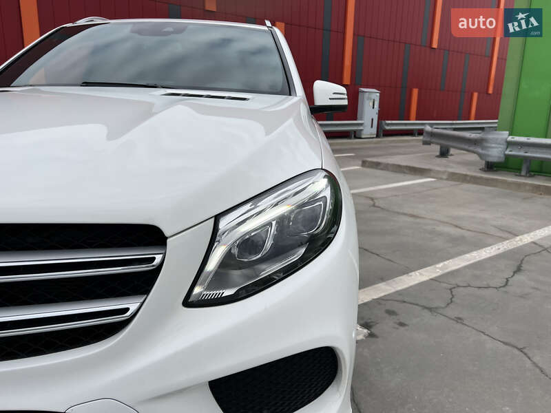 Позашляховик / Кросовер Mercedes-Benz GLE-Class 2016 в Києві фото 5 Позашляховик / Кросовер Mercedes-Benz GLE-Class 2016 в Києві
