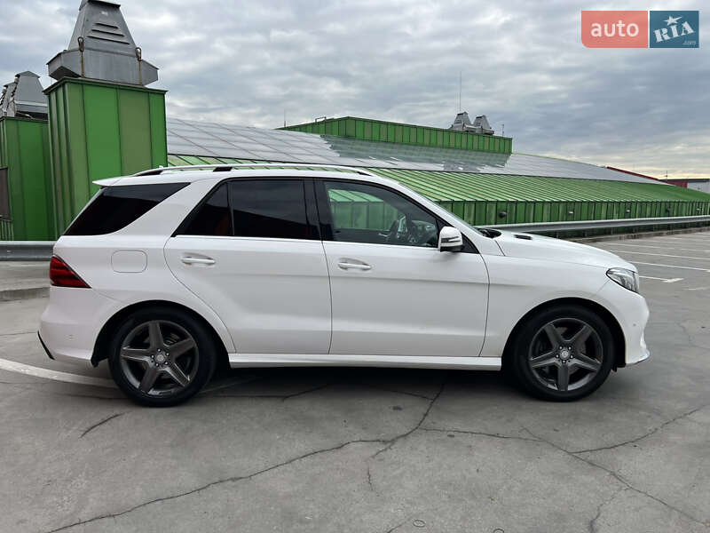 Позашляховик / Кросовер Mercedes-Benz GLE-Class 2016 в Києві фото 17 Позашляховик / Кросовер Mercedes-Benz GLE-Class 2016 в Києві