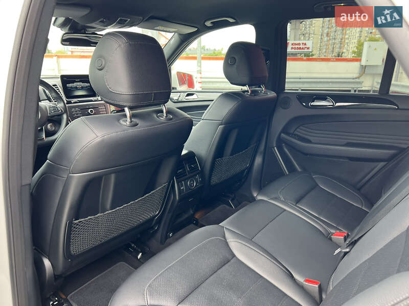 Позашляховик / Кросовер Mercedes-Benz GLE-Class 2016 в Києві фото 47 Позашляховик / Кросовер Mercedes-Benz GLE-Class 2016 в Києві
