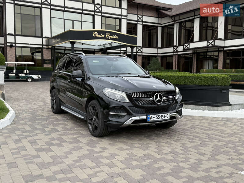 Внедорожник / Кроссовер Mercedes-Benz GLE-Class 2016 в Днепре фото 29 Внедорожник / Кроссовер Mercedes-Benz GLE-Class 2016 в Днепре