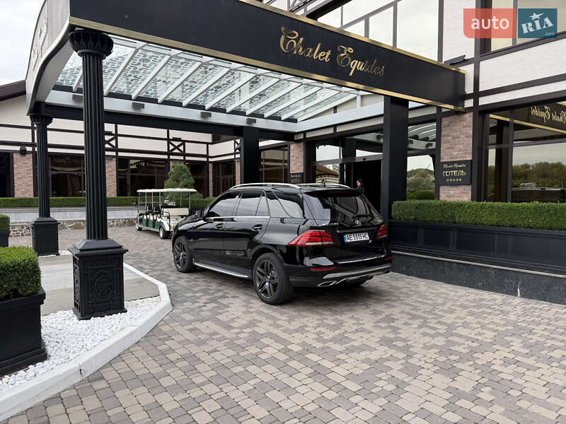 Внедорожник / Кроссовер Mercedes-Benz GLE-Class 2016 в Днепре фото 36 Внедорожник / Кроссовер Mercedes-Benz GLE-Class 2016 в Днепре