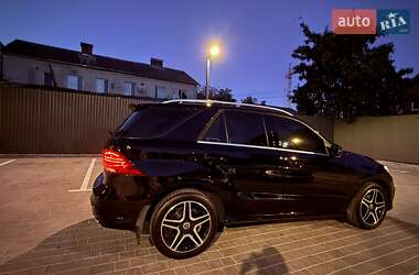 Внедорожник / Кроссовер Mercedes-Benz GLE-Class 2016 в 