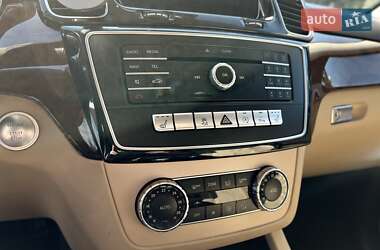 Внедорожник / Кроссовер Mercedes-Benz GLE-Class 2015 в 