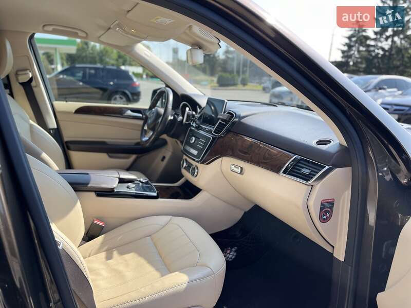 Внедорожник / Кроссовер Mercedes-Benz GLE-Class 2015 в Луцке фото 13 Внедорожник / Кроссовер Mercedes-Benz GLE-Class 2015 в Луцке