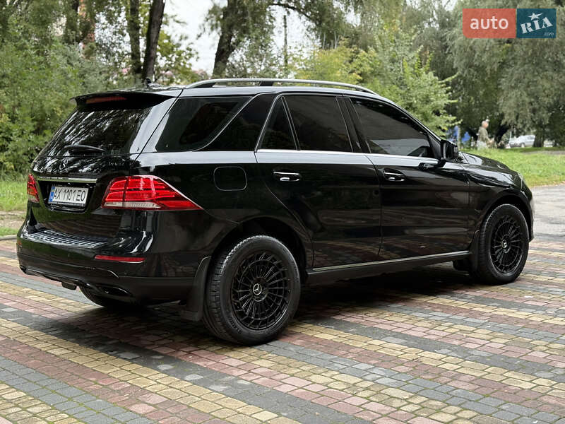Позашляховик / Кросовер Mercedes-Benz GLE-Class 2016 в Чернівцях фото 4 Позашляховик / Кросовер Mercedes-Benz GLE-Class 2016 в Чернівцях