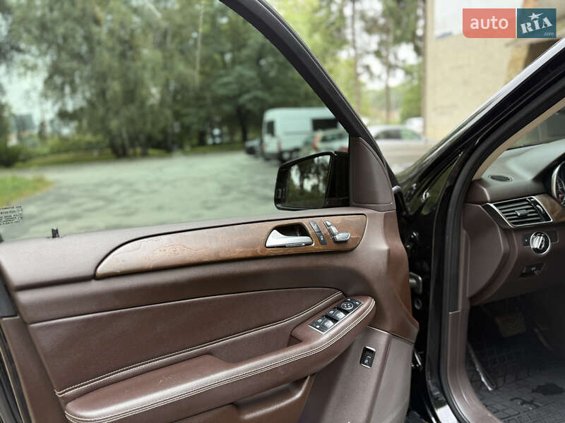 Позашляховик / Кросовер Mercedes-Benz GLE-Class 2016 в Чернівцях фото 28 Позашляховик / Кросовер Mercedes-Benz GLE-Class 2016 в Чернівцях