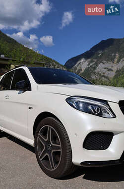 Позашляховик / Кросовер Mercedes-Benz GLE-Class 2017 в 
