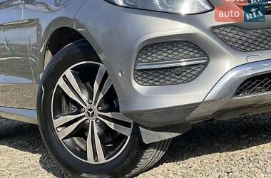Позашляховик / Кросовер Mercedes-Benz GLE-Class 2015 в  фото 7 Позашляховик / Кросовер Mercedes-Benz GLE-Class 2015 в