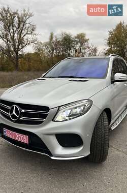 Внедорожник / Кроссовер Mercedes-Benz GLE-Class 2016 в 