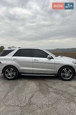 Внедорожник / Кроссовер Mercedes-Benz GLE-Class 2016 в 