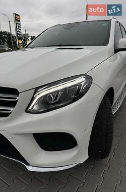 Внедорожник / Кроссовер Mercedes-Benz GLE-Class 2016 в 