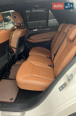 Внедорожник / Кроссовер Mercedes-Benz GLE-Class 2016 в 