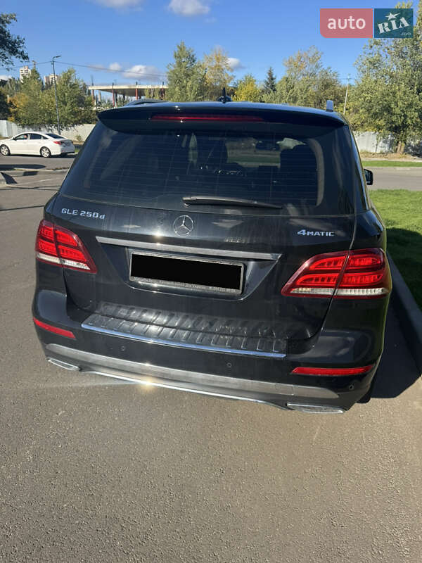 Позашляховик / Кросовер Mercedes-Benz GLE-Class 2016 в Дніпрі