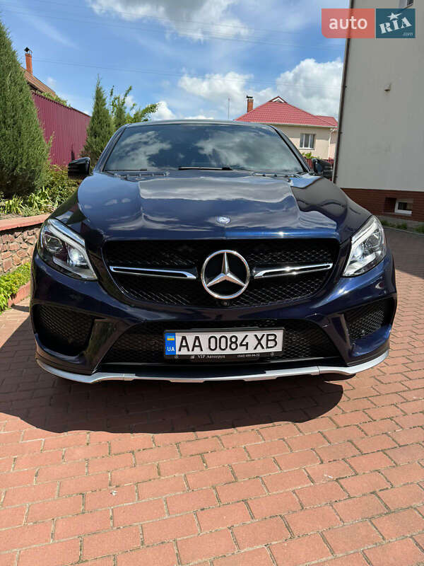 Внедорожник / Кроссовер Mercedes-Benz GLE-Class 2016 в 