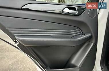 Внедорожник / Кроссовер Mercedes-Benz GLE-Class 2017 в 
