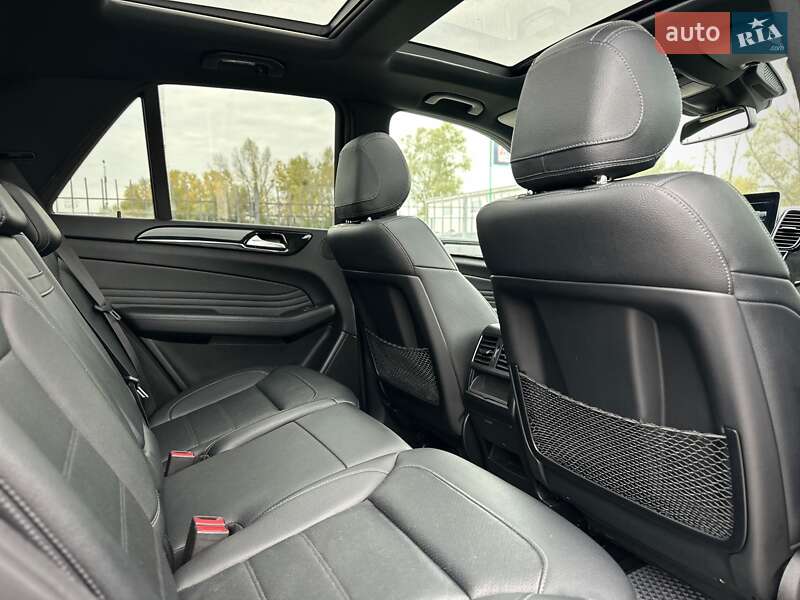 Внедорожник / Кроссовер Mercedes-Benz GLE-Class 2017 в Киеве фото 73 Внедорожник / Кроссовер Mercedes-Benz GLE-Class 2017 в Киеве