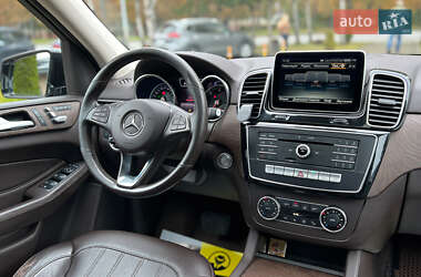 Позашляховик / Кросовер Mercedes-Benz GLE-Class 2015 в  фото 25 Позашляховик / Кросовер Mercedes-Benz GLE-Class 2015 в