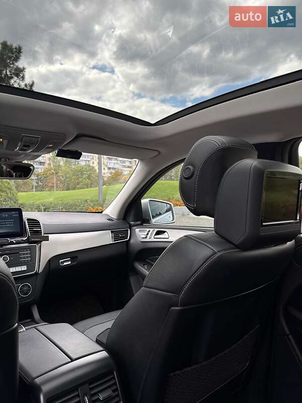 Позашляховик / Кросовер Mercedes-Benz GLE-Class 2016 в Дніпрі фото 19 Позашляховик / Кросовер Mercedes-Benz GLE-Class 2016 в Дніпрі